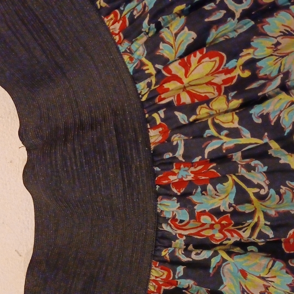 Xhilaration Floral Short Flowy Skirt XXL - Picture 3 of 4